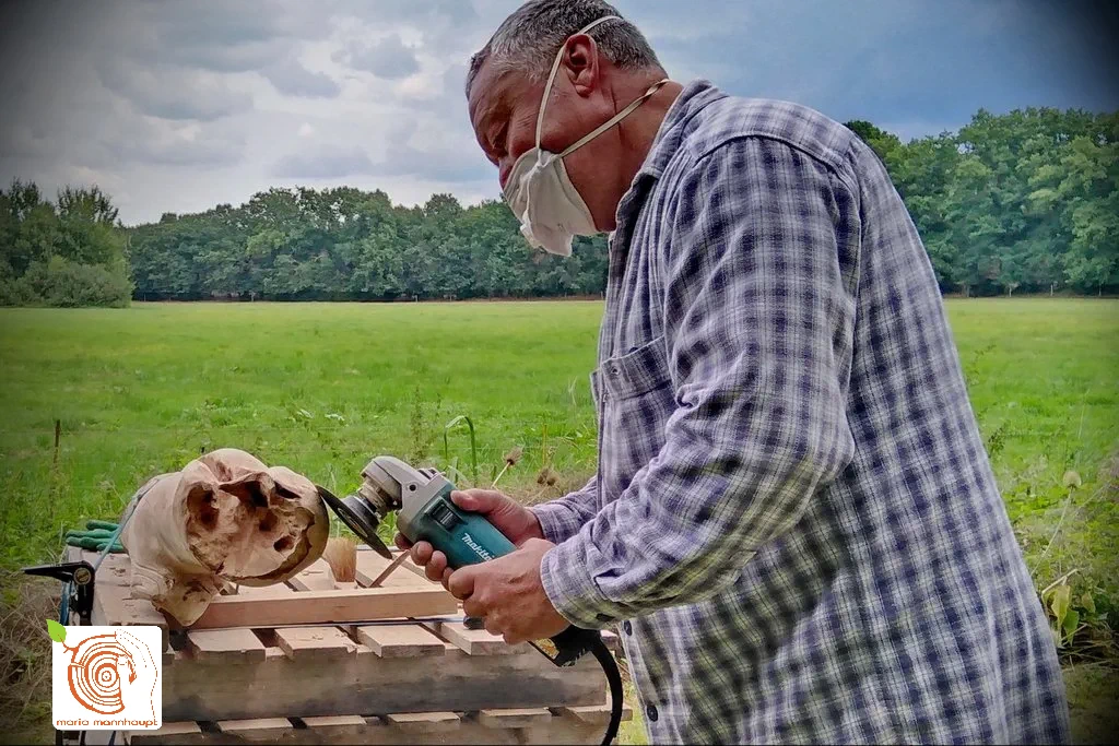 11 Bildhauerei mit Holz - 3-Tage-Workshop K1