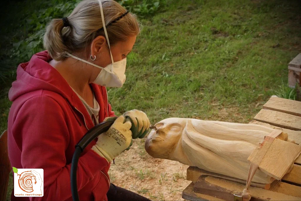 12 Bildhauerei mit Holz - 3-Tage-Workshop K1