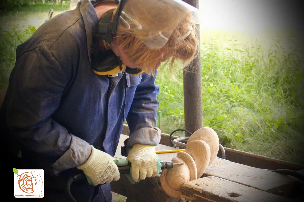 20 Bildhauerei mit Holz - 3-Tage-Workshop K1