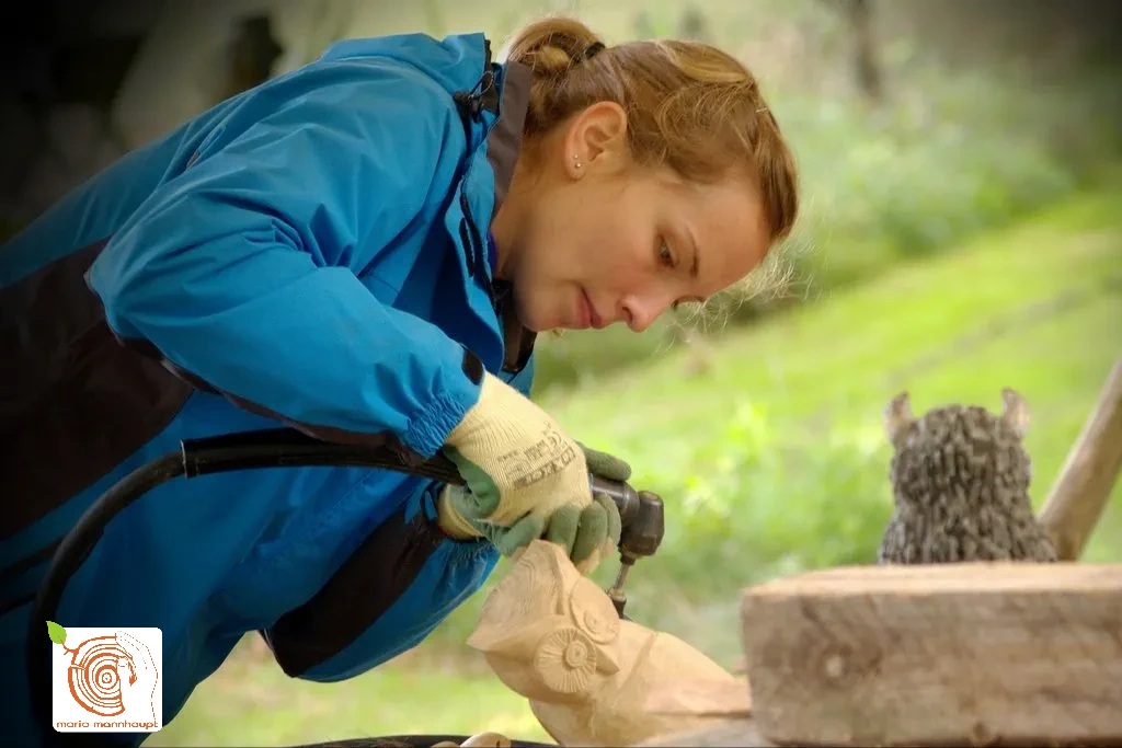 25 Bildhauerei mit Holz - 3-Tage-Workshop K1