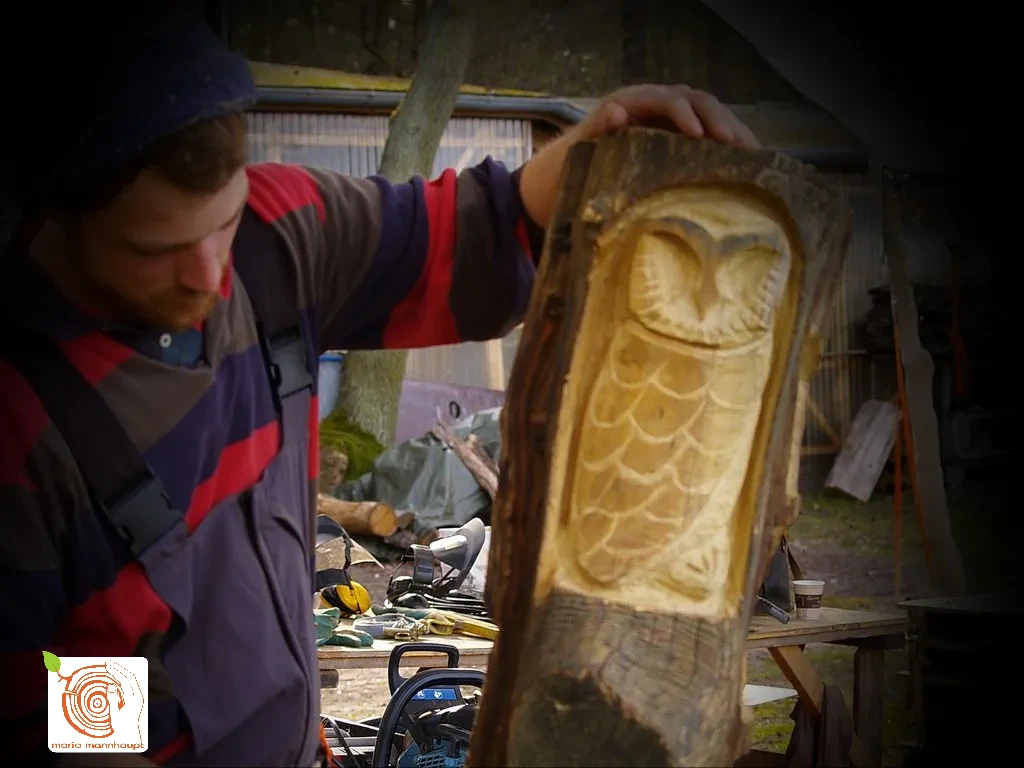 31 Bildhauerkurs K2 mit Kettensaege by mario mannhaupt