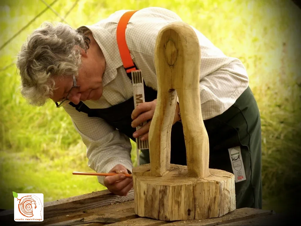 39 Bildhauerkurs K2 mit Kettensaege by mario mannhaupt