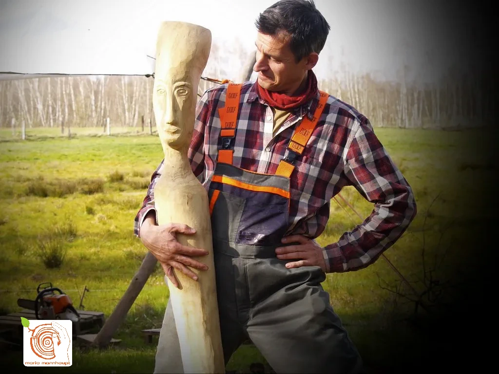 4 Bildhauerkurs K2 mit Kettensaege by mario mannhaupt