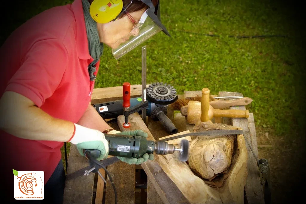 6 Bildhauerei mit Holz - 3-Tage-Workshop K1