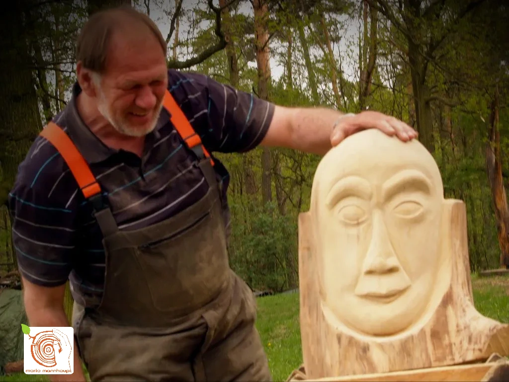 72 Bildhauerkurs K2 mit Kettensaege by mario mannhaupt