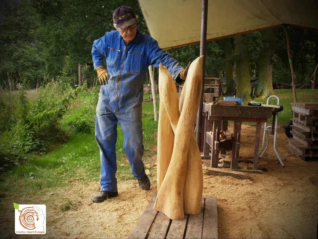 85 Bildhauerkurs K2 mit Kettensaege by mario mannhaupt