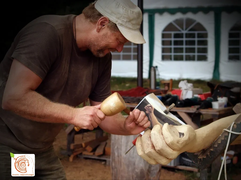 95 Bildhauerkurs K2 mit Kettensaege by mario mannhaupt